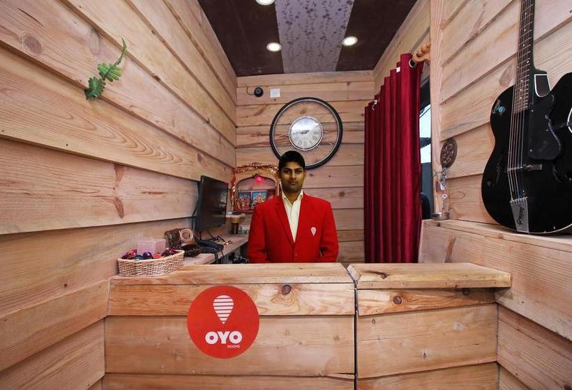 Hotel Oyo Rooms Wooden Paradise Mallital 2