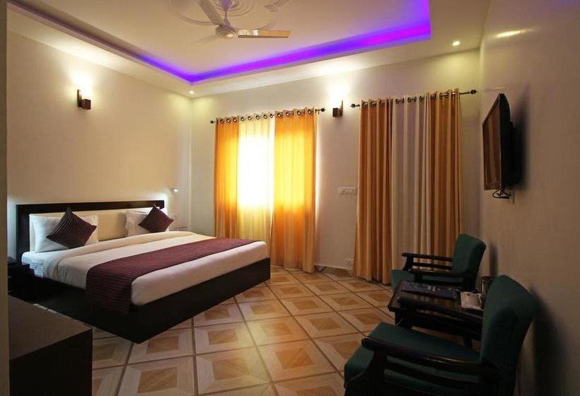 Hotel Oyo Rooms Near Graphic Era Hill University 10