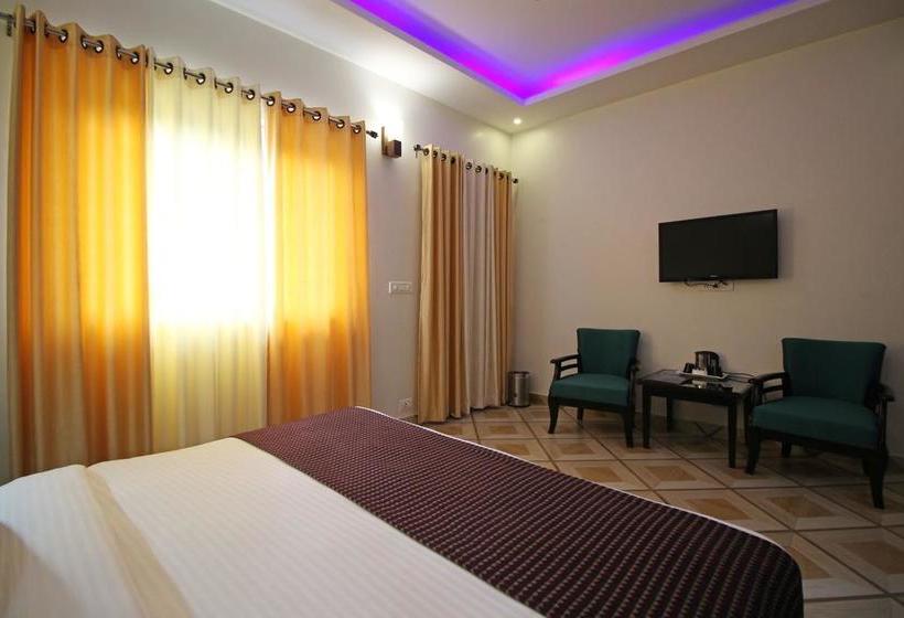 Hotel Oyo Rooms Near Graphic Era Hill University 13