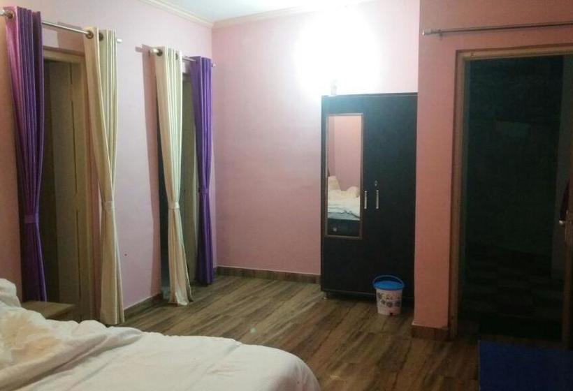 Hotel Adarsh And Resorts 11