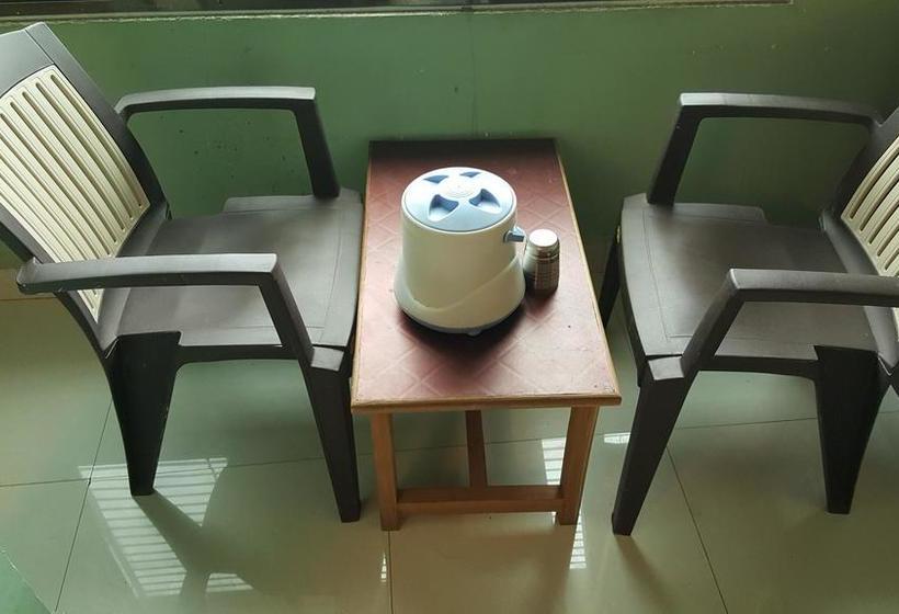 Hotel Hiral Valley View Residency 7