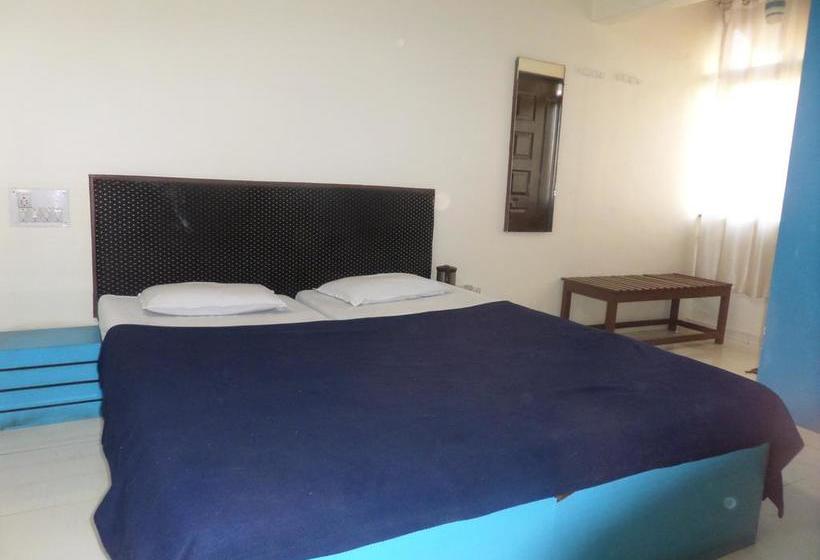 Hotel Vrindavan Lodge 1