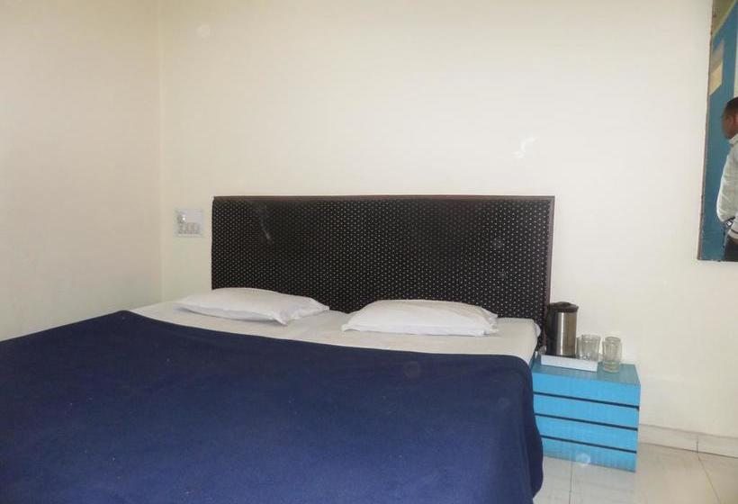 Hotel Vrindavan Lodge 2