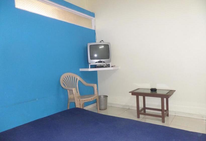 Hotel Vrindavan Lodge 3