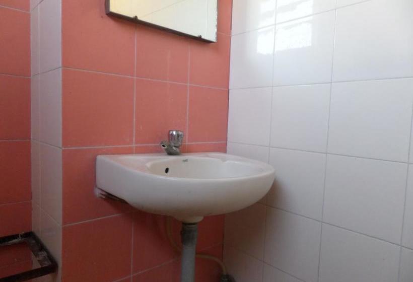 Hotel Vrindavan Lodge 7