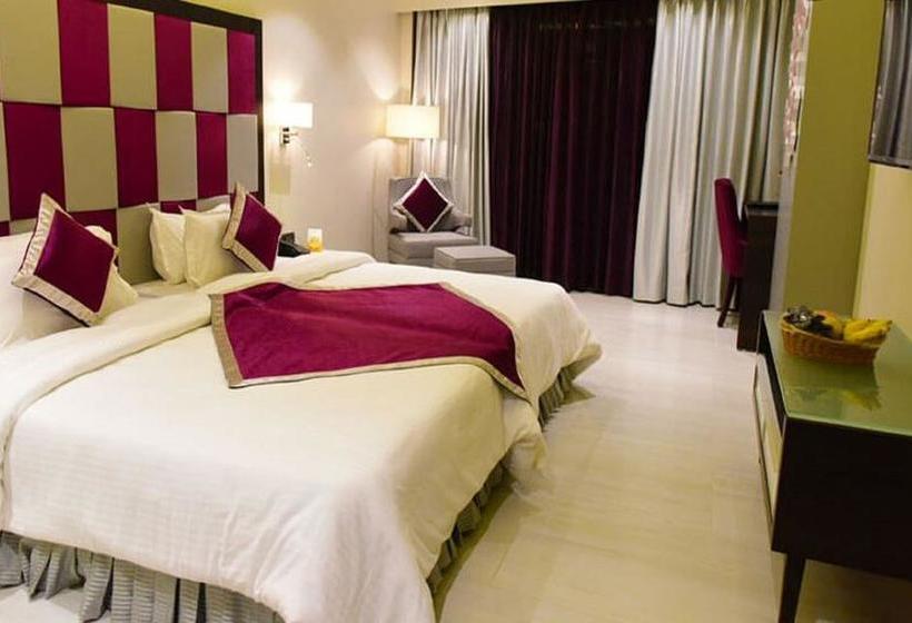 Hôtel The Flora Grand 13