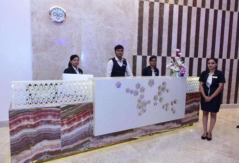 Hôtel The Flora Grand 2