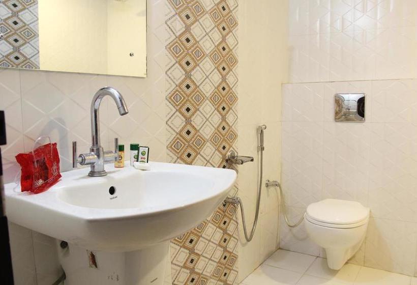 Hotel Oyo Rooms Hilltop Lake View Nainital 17