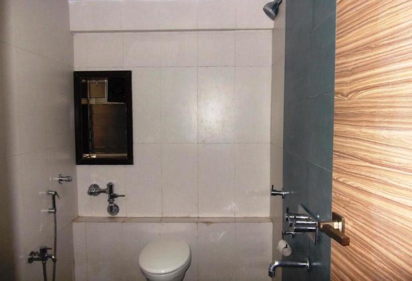 Hotel Neelam Executive 11