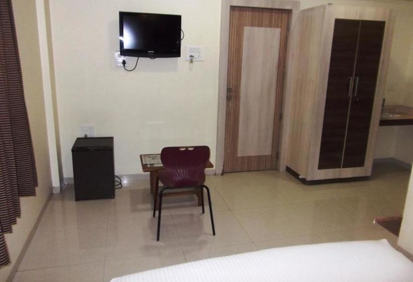 Hotel Neelam Executive 15