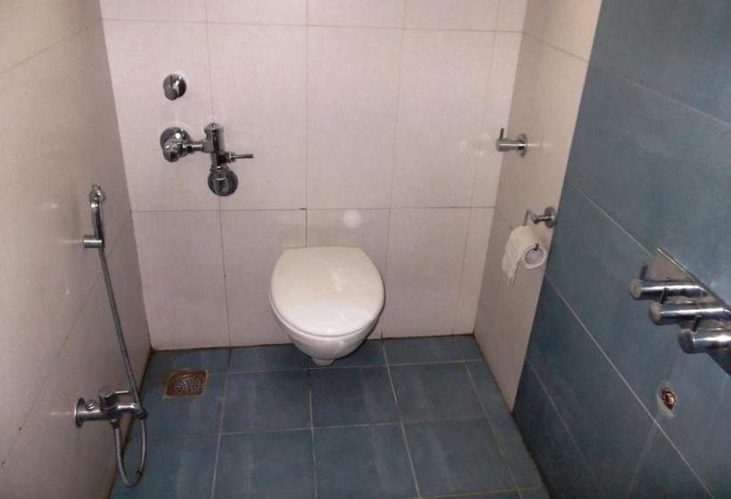 Hotel Neelam Executive 16