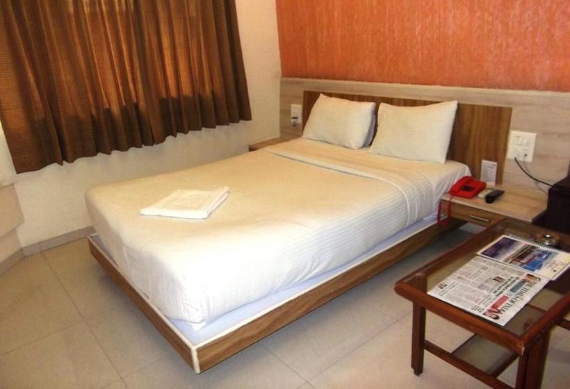 Hotel Neelam Executive 18