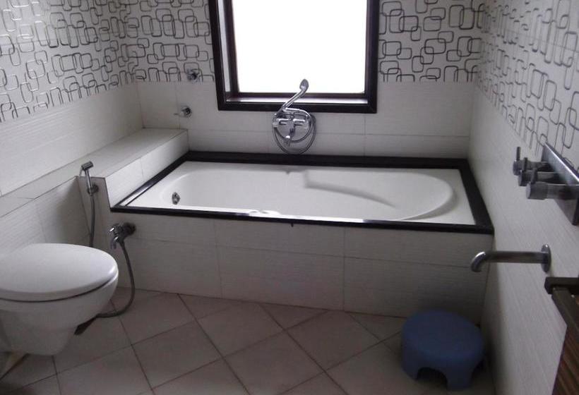 Hotel Neelam Executive 4