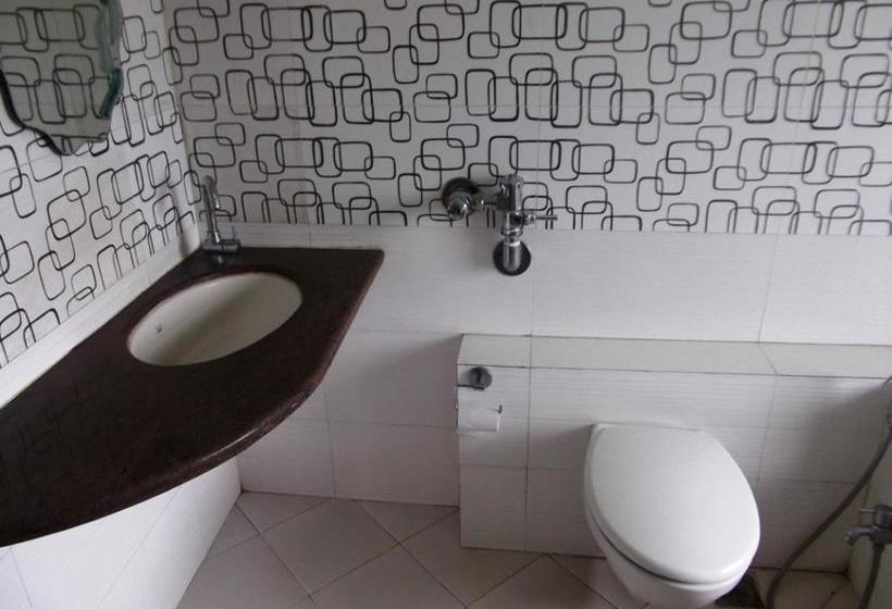 Hotel Neelam Executive 5