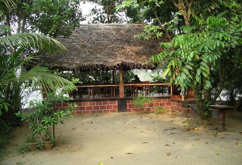 Resort Big Banana Island Retreat 10