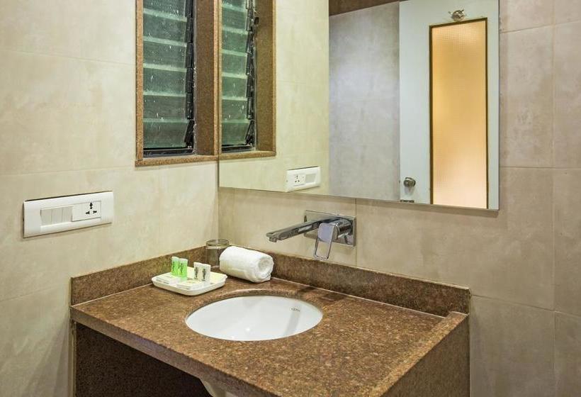 Hotel Manek The Ocean View 14