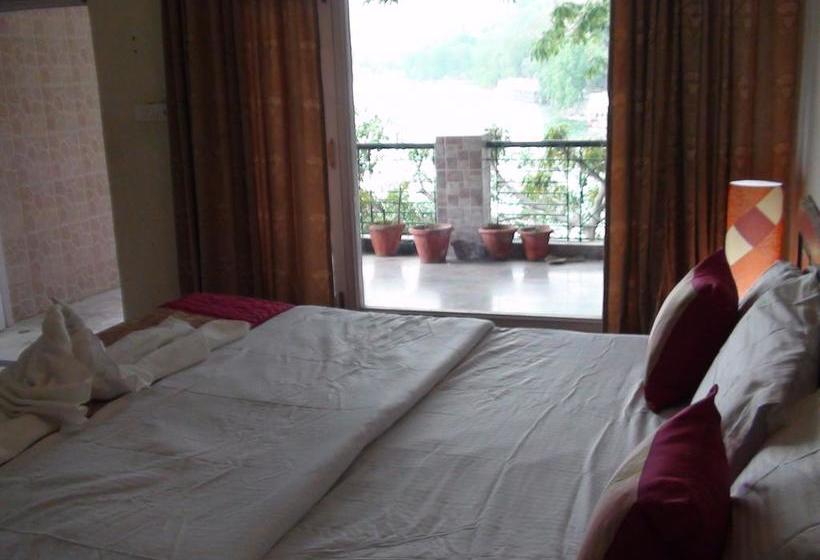 Hotel The Lake Retreat 10