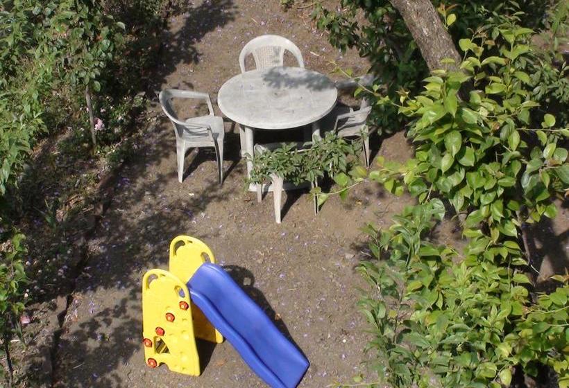 Hotel The Lake Retreat 16