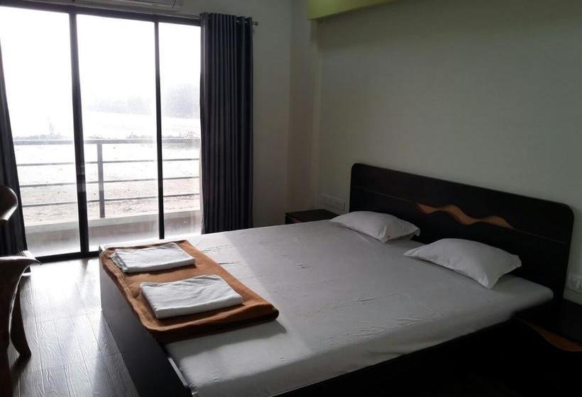 Blue Heaven Beach Resort 13