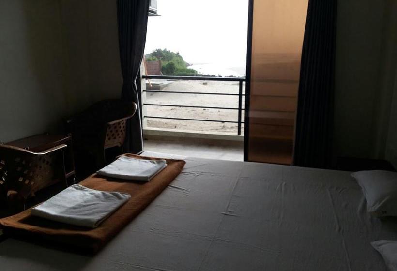 Blue Heaven Beach Resort 17