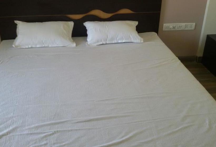 Blue Heaven Beach Resort 18