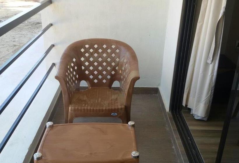 Blue Heaven Beach Resort 7