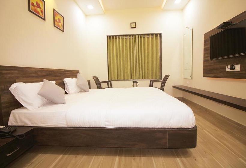 Hotel Vraj Inn 10
