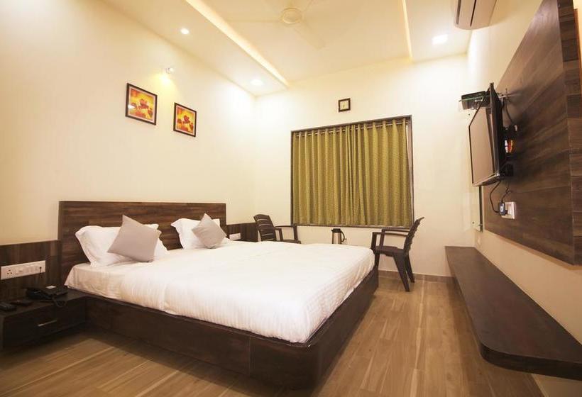 Hotel Vraj Inn 11