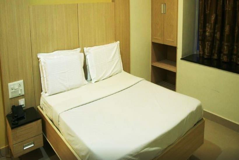 Hotel Sri Srinivasa Residency 11