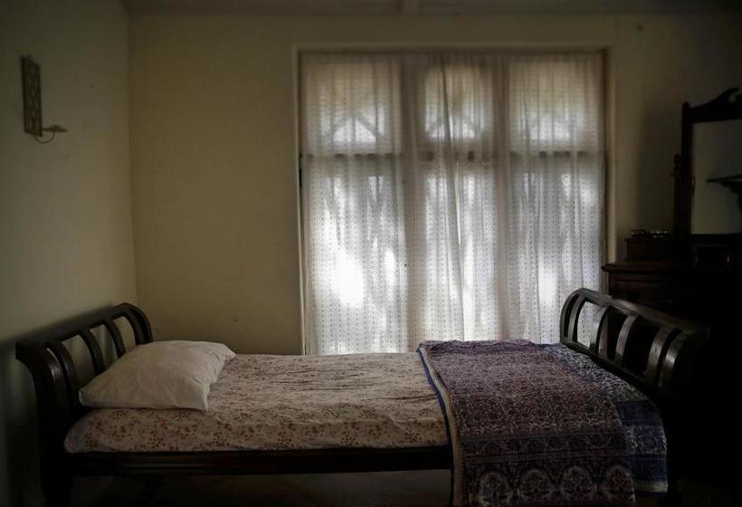 Bed and Breakfast Saffronstays Parsi Manor 14