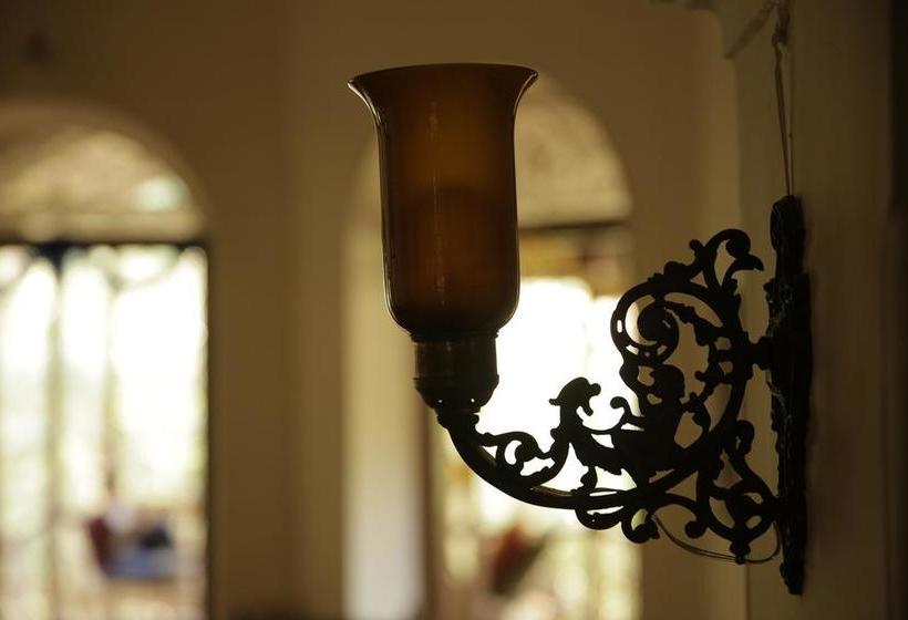 Bed and Breakfast Saffronstays Parsi Manor 15