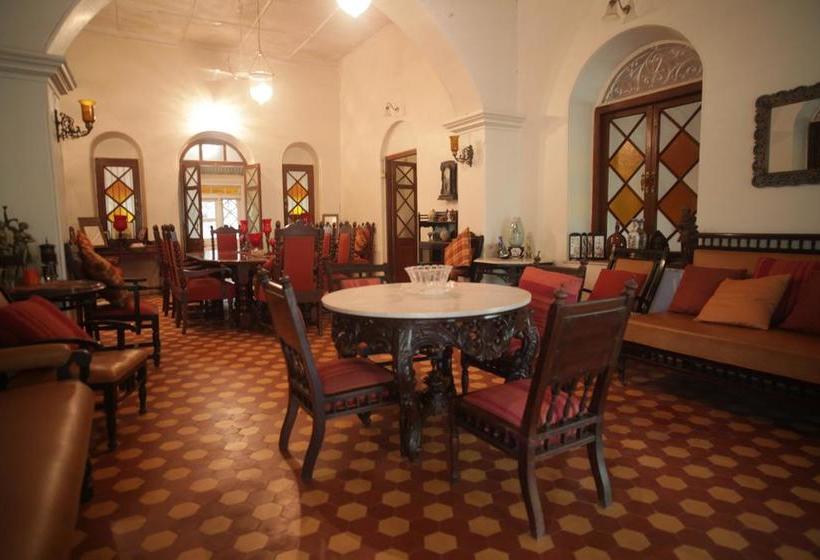 Bed and Breakfast Saffronstays Parsi Manor 4