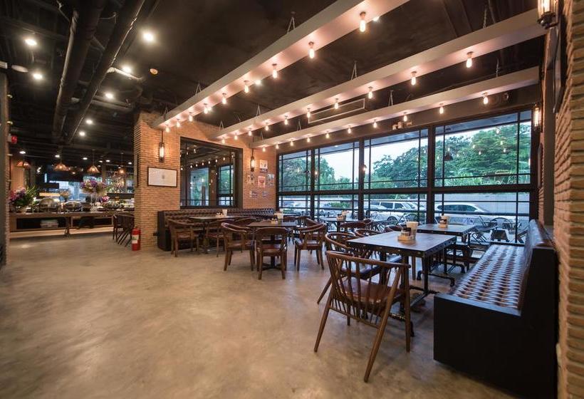 Onyx Hotel Bangkok 3