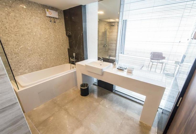 Onyx Hotel Bangkok 6