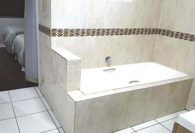 Hotel 7 On Disa Selfcatering Accommodation 16