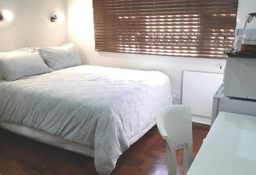 Hotel 7 On Disa Selfcatering Accommodation 7