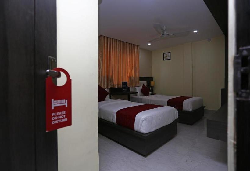 Hotel L N International 18