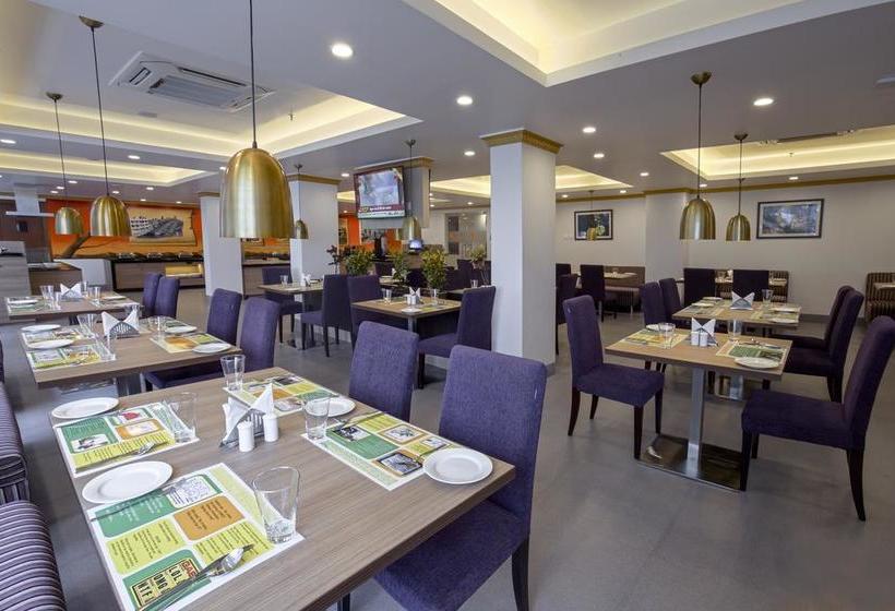 Lemon Tree Hotel Gangtok 11