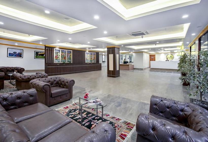 Lemon Tree Hotel Gangtok 17