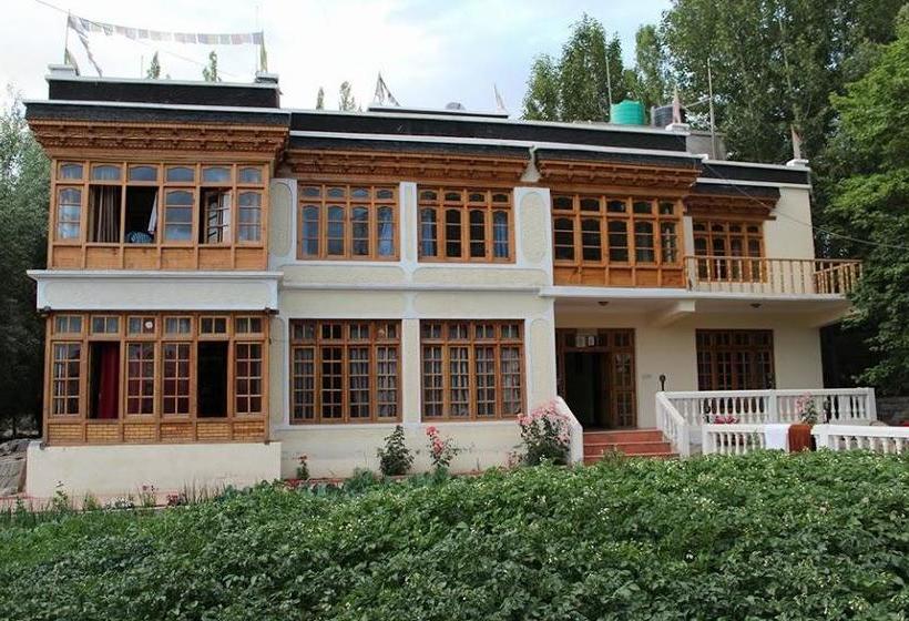 Hotel Lzakar Guest House Leh Jammu y Cachemira