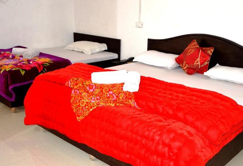 Hotel Satyadev Grand 5