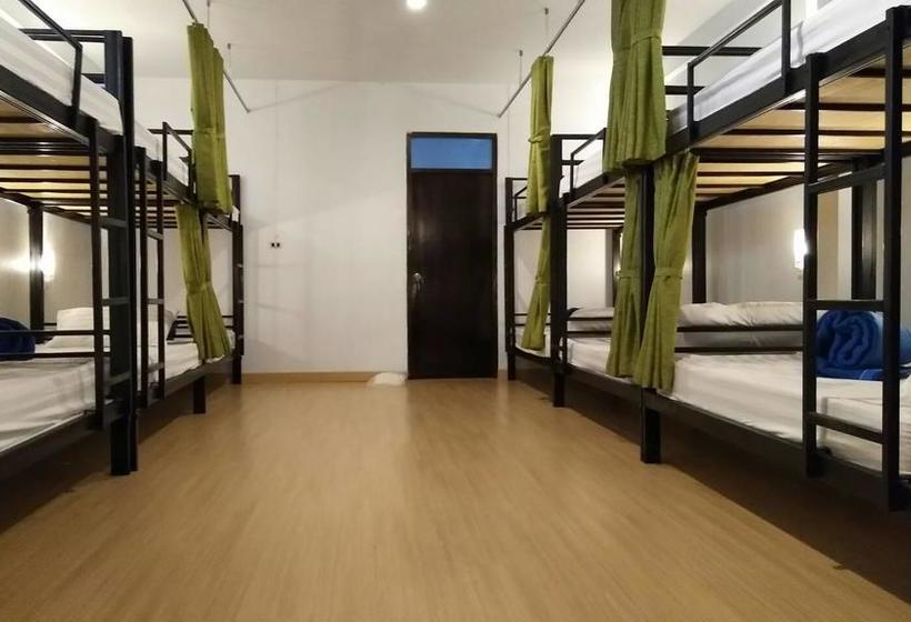 Infinity Hostel Krabi 11