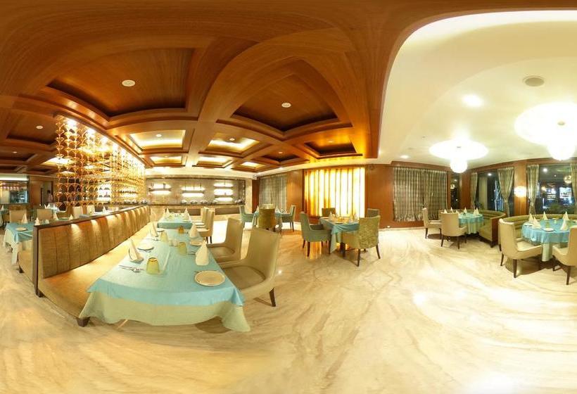 Hotel The India Benares 1