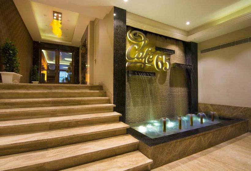 Hotel The India Benares 17