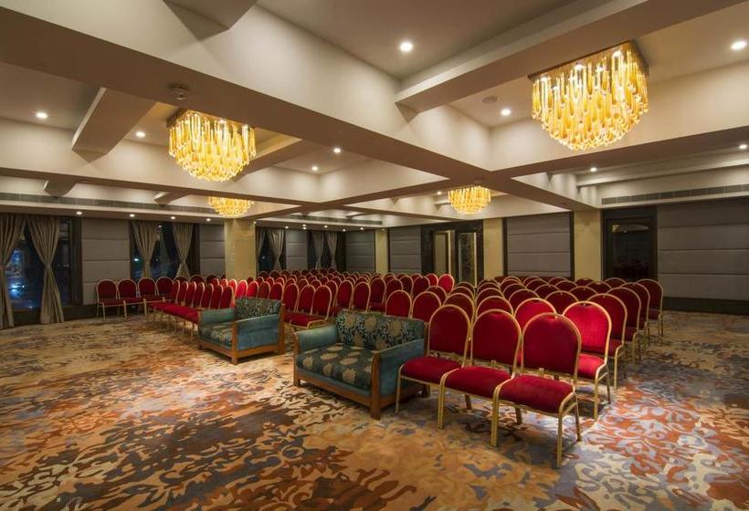 Hotel The India Benares 19