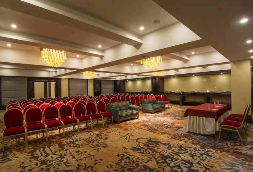 Hotel The India Benares 20