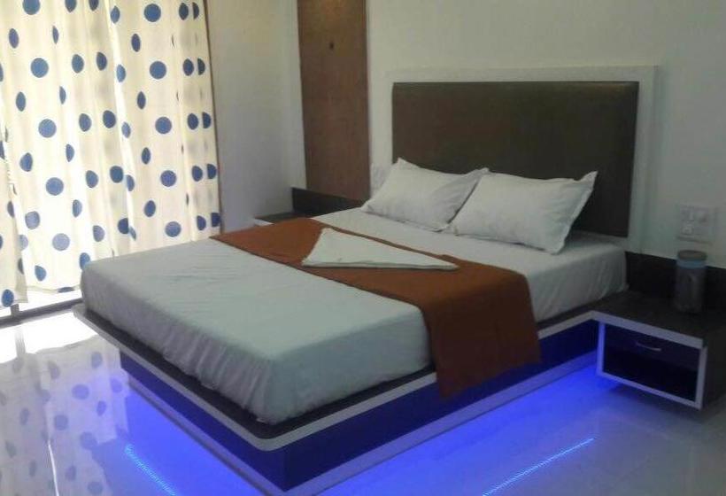 Resort The Royal Oak 13