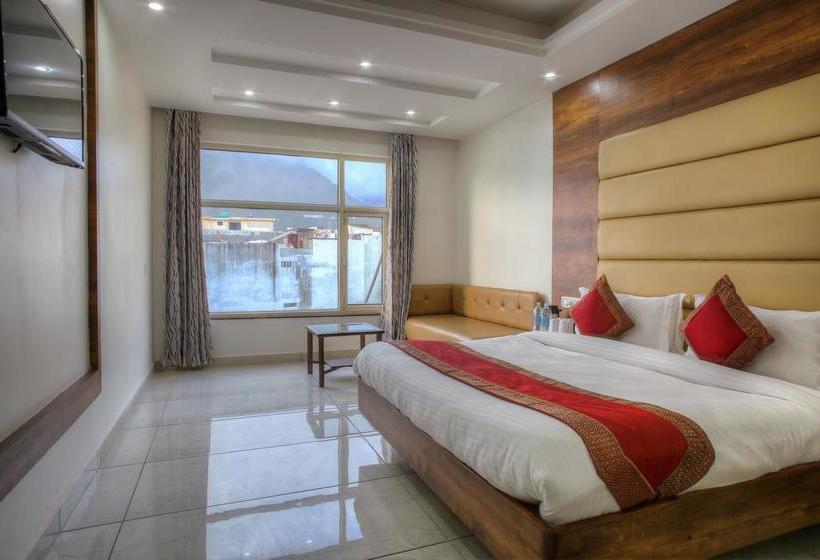Hotel The Nexus Jammu y Cachemira