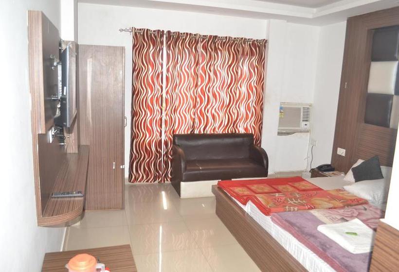 Hotel S In Holidays 10