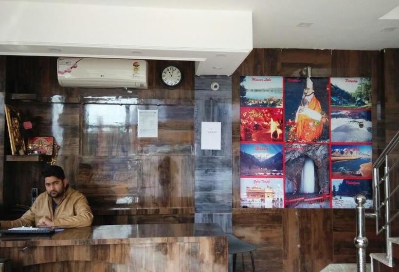 Hotel S In Holidays 12